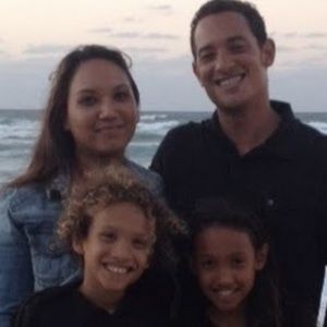 Meet your Posher, Stuart neeulani